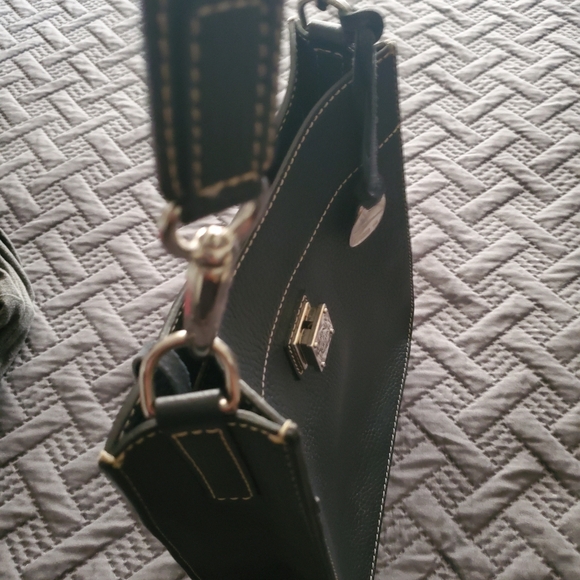 💯 authentic Dooney & Bourke - Picture 13 of 14